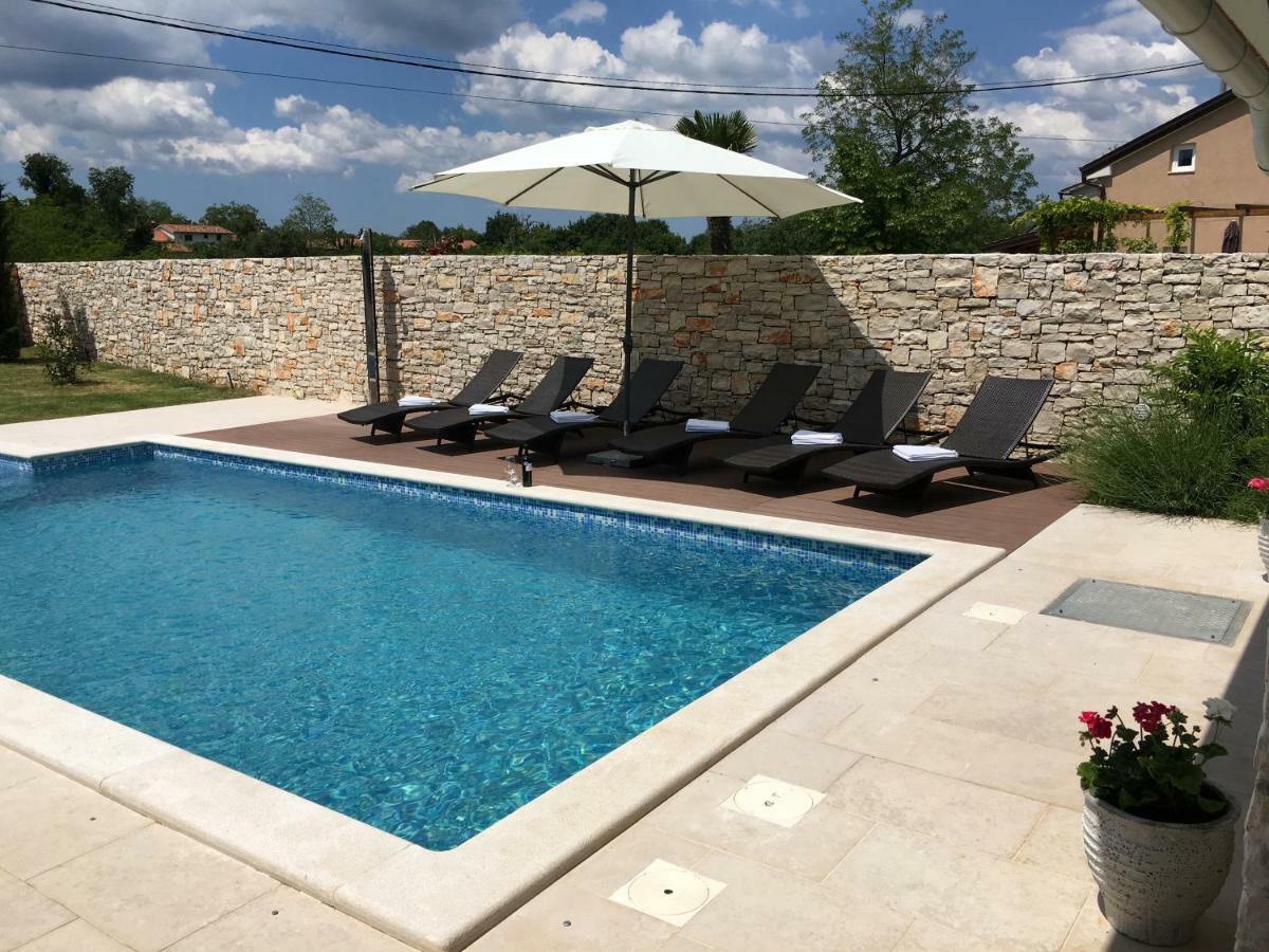 Villa Blanca With A Heated Private Pool Ruzici  Exterior foto